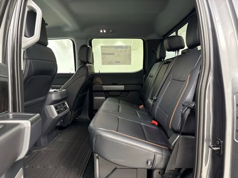 New 2026 Ford F250 Lariat w/ Black Appearance Package AWD/4WD image 25