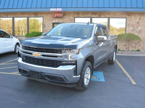 Used 2022 Chevrolet Silverado 1500 LT AWD/4WD image 1