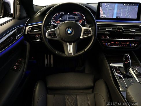 Certified 2023 BMW 530i xDrive w/ M Sport Package AWD/4WD image 15