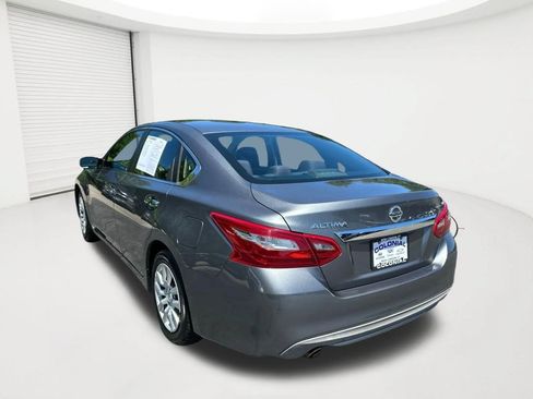 Used 2018 Nissan Altima 2.5 S FWD image 6