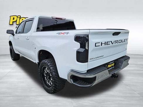 Used 2020 Chevrolet Silverado 1500 LT w/ Fleet Comfort Package AWD/4WD image 3