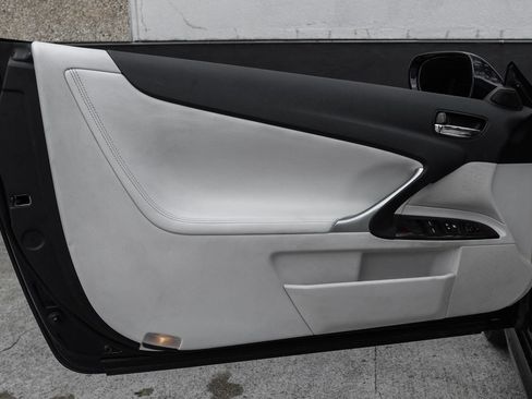 Used 2015 Lexus IS 350C w/ Navigation System Package RWD image 33