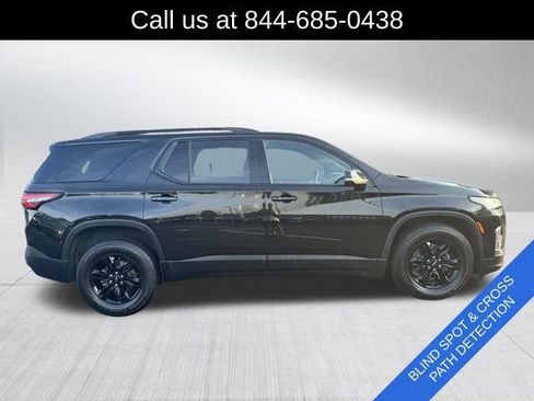 Used 2022 Chevrolet Traverse LT FWD image 4