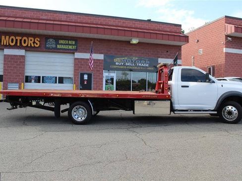 Used 2018 RAM 5500 4x4 Regular Cab image 6