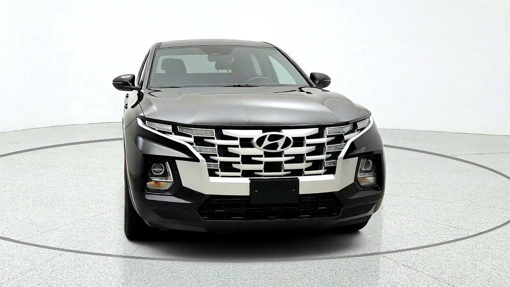 Used 2022 Hyundai Santa Cruz SEL FWD image 2