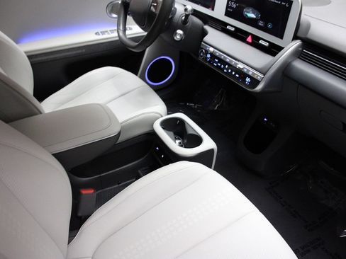 Used 2023 Hyundai Ioniq 5 SEL image 9