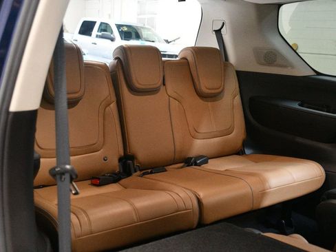 Used 2025 INFINITI QX80 Sensory image 38