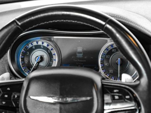 Used 2022 Chrysler 300 S image 16