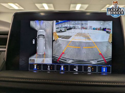Used 2023 GMC Yukon AT4 w/ Technology Package AWD/4WD image 14