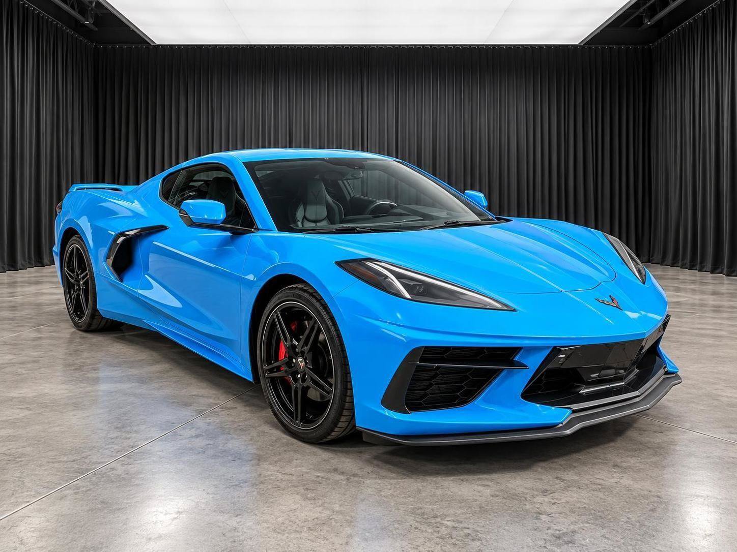 Used 2020 Chevrolet Corvette Stingray Preferred Cpe w/ 2LT Preferred Equipment Group RWD image 8