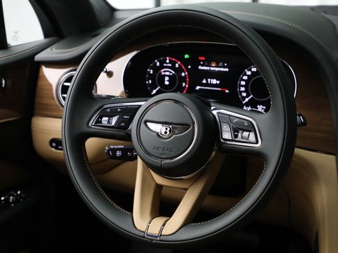 New 2025 Bentley Bentayga image 19