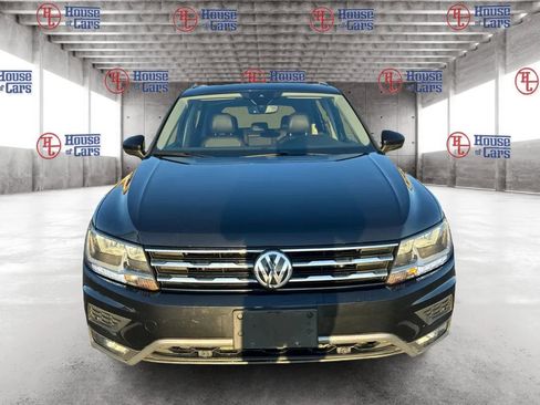 Used 2020 Volkswagen Tiguan SEL w/ Tiguan Two-Row MDO Package image 2