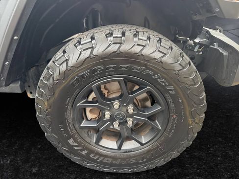 Certified 2024 Jeep Wrangler Sport AWD/4WD image 23