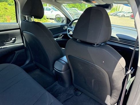 Used 2023 Hyundai Elantra SEL w/ Convenience Package FWD image 23