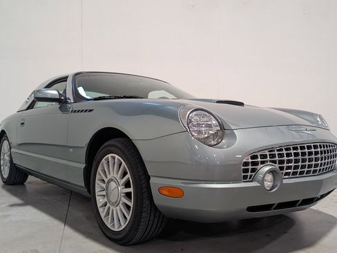 Used 2004 Ford Thunderbird Pacific Coast RWD image 21