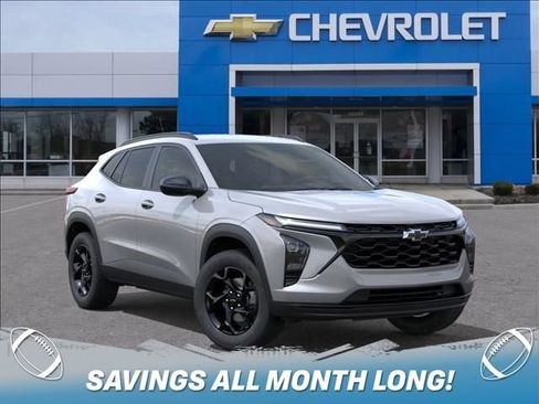 New 2026 Chevrolet Trax LT w/ Driver Confidence Package FWD image 7