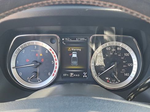 Used 2017 Nissan Titan Platinum Reserve image 30