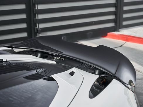 Used 2024 McLaren 750S image 16