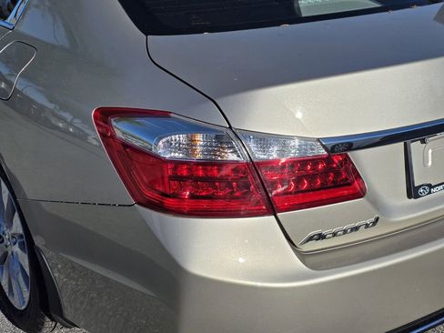 Used 2015 Honda Accord EX-L image 7