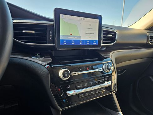 Used 2021 Ford Explorer Limited w/ Hybrid Equipment Group 310A AWD/4WD image 25