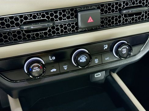 Used 2024 Honda HR-V LX image 16