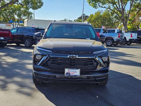 New 2026 Chevrolet TrailBlazer LT w/ Midnight Edition FWD image 2