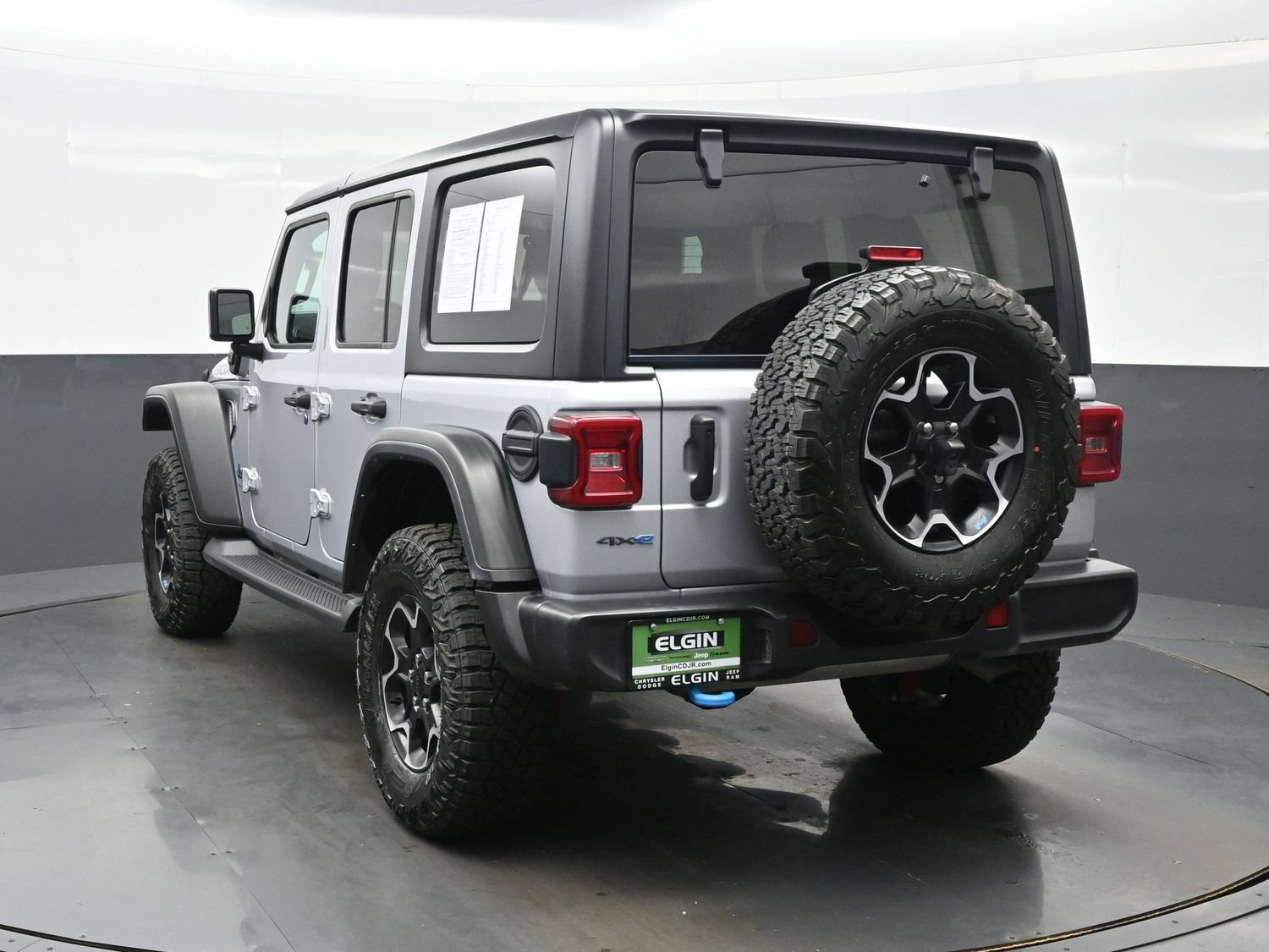 Used 2023 Jeep Wrangler Unlimited Rubicon 4xe AWD/4WD image 5