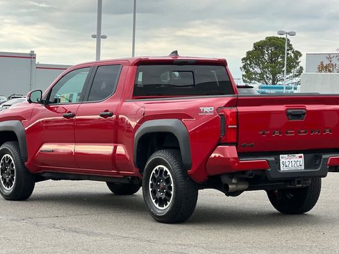Certified 2024 Toyota Tacoma TRD Off-Road w/ TRD Off Road Premium Package AWD/4WD image 7