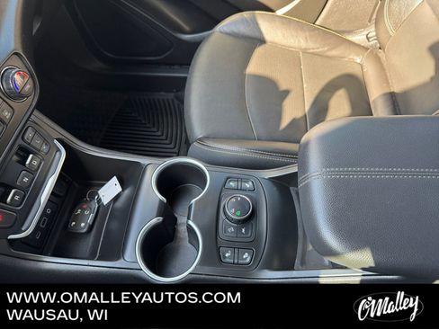 Used 2020 GMC Terrain SLT w/ Preferred Package image 23