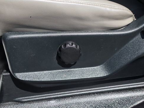 Used 2019 Ford F250 XL w/ Power Equipment Group image 19