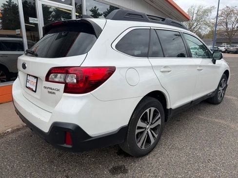 Used 2019 Subaru Outback 3.6R Limited AWD/4WD image 7