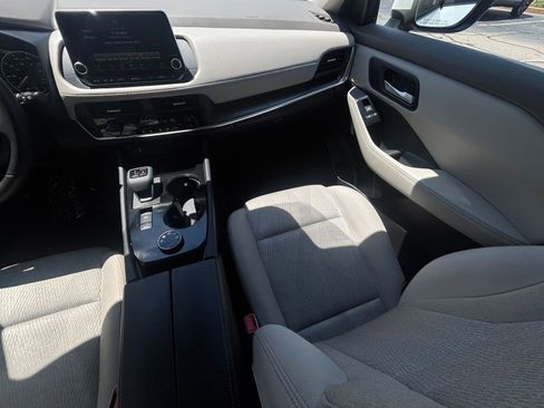 Used 2025 Nissan Rogue SV AWD/4WD image 36