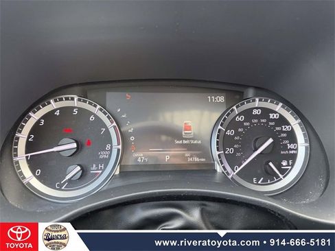 Used 2022 Toyota Highlander XLE image 18