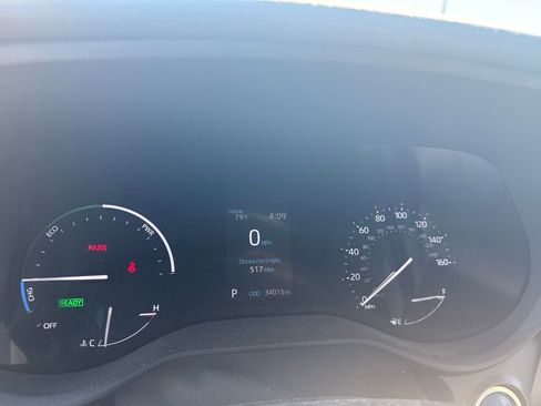 Used 2024 Toyota Sienna LE FWD image 18