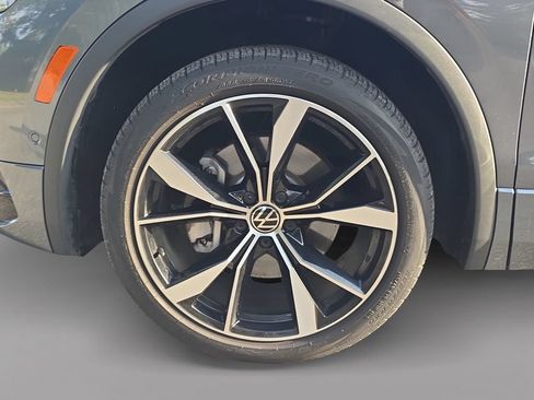 Used 2022 Volkswagen Tiguan SEL R-Line AWD/4WD image 12