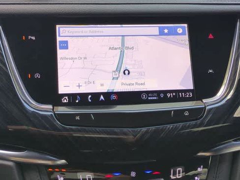 Used 2025 Cadillac XT6 Premium Luxury w/ LPO, Floor Liner Package FWD image 31