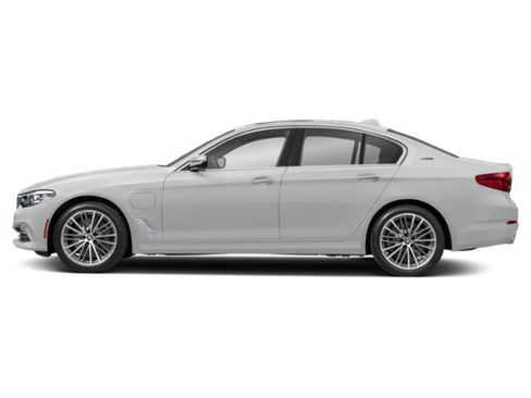 Used 2019 BMW 530e w/ Convenience Package RWD image 3