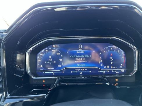 Used 2024 Chevrolet Silverado 2500 LT w/ Convenience Package image 31