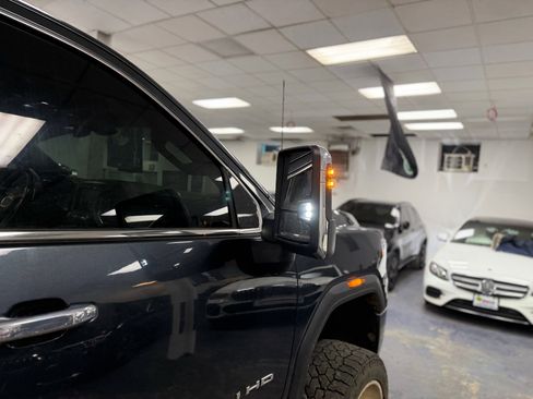 Used 2022 GMC Sierra 3500 Denali image 33