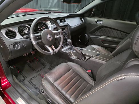 Used 2014 Ford Mustang GT Premium w/ Comfort Package RWD image 20