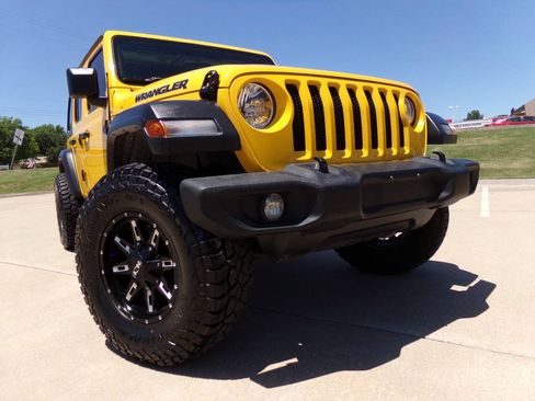 Used 2021 Jeep Wrangler Unlimited Sport AWD/4WD image 11