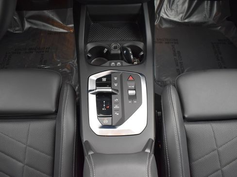 Used 2025 BMW 228i xDrive w/ Premium Package AWD/4WD image 17