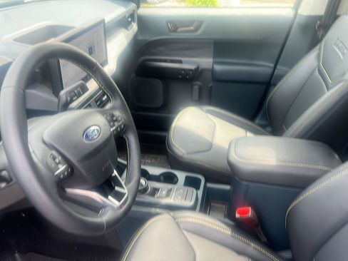 Used 2025 Ford Maverick Lobo AWD/4WD image 19