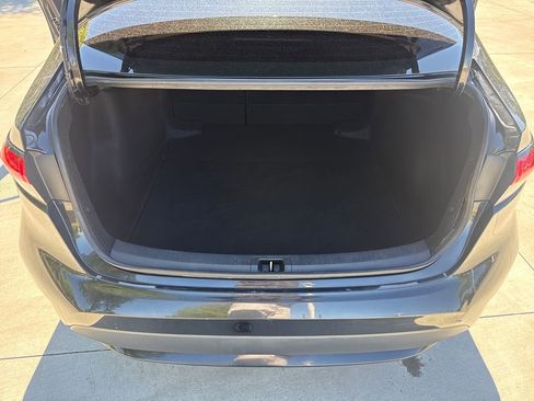 Used 2022 Toyota Corolla LE FWD image 31