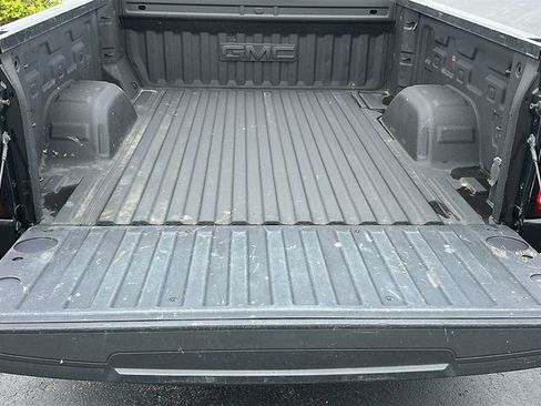 Used 2023 GMC Sierra 1500 Elevation w/ Preferred Package AWD/4WD image 8