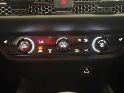 Used 2025 Honda HR-V Sport image 18