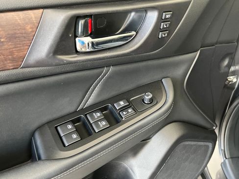 Used 2019 Subaru Outback 2.5i Limited AWD/4WD image 13