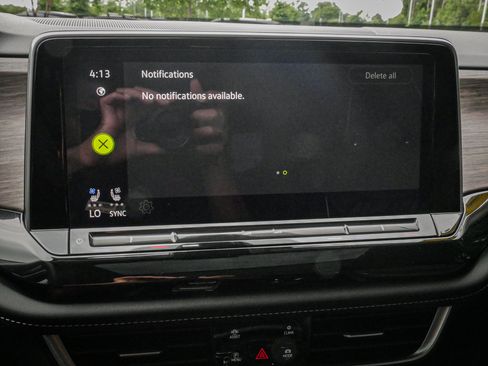 Used 2025 Volkswagen Atlas SEL Premium R-Line AWD/4WD image 23