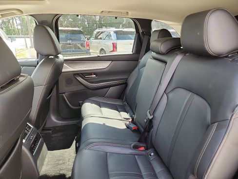 Used 2024 MAZDA CX-90 Plug-In Hybrid w/ Preferred image 10