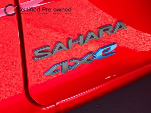 Used 2025 Jeep Wrangler Sahara 4xe image 27